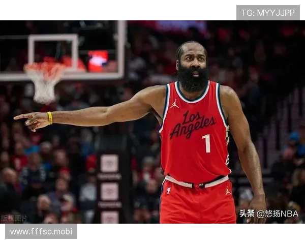 快船拒湖人逆转 詹姆斯哈登赛后深情拥抱